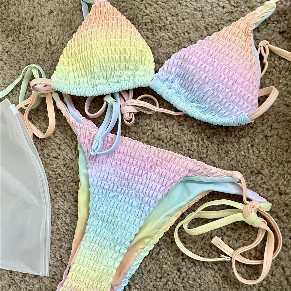 Amazon Bikini - Picture 5 of 7